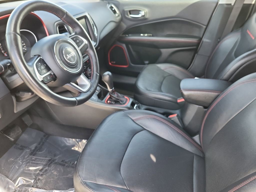 Used 2017 Jeep Compass Trailhawk w/ Leather Interior Group AWD/4WD image 11