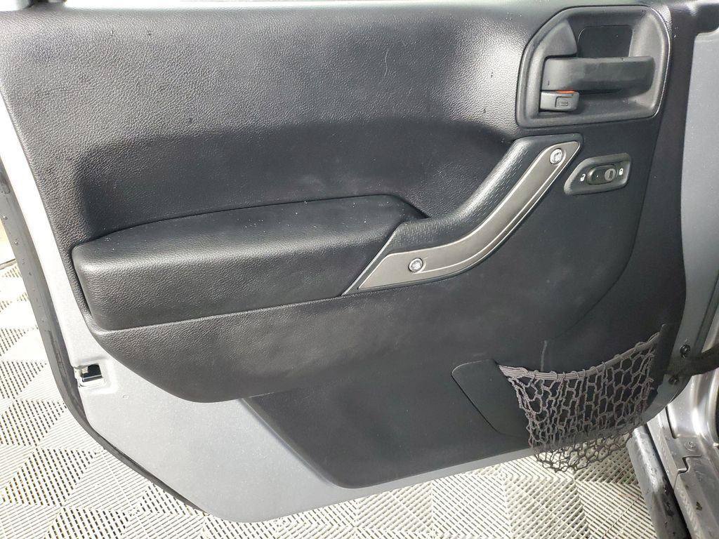 Used 2015 Jeep Wrangler Sport AWD/4WD image 14