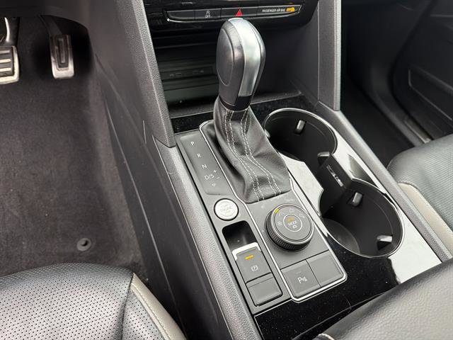 Used 2023 Volkswagen Atlas SEL R-Line AWD/4WD image 19