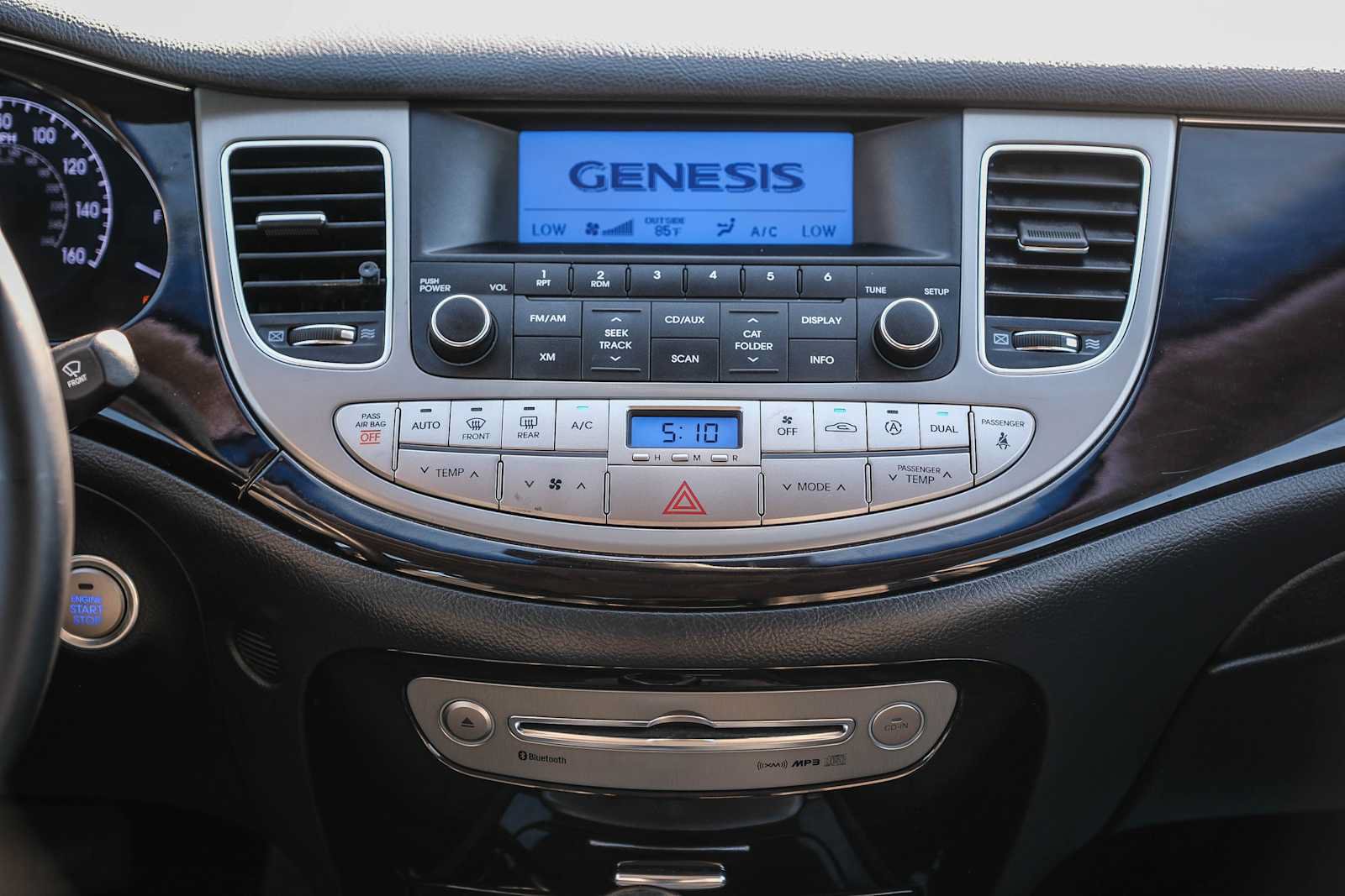 Used 2013 Hyundai Genesis 3.8 RWD image 14