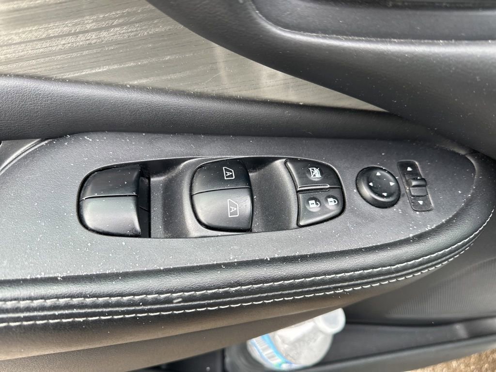 Used 2018 Nissan Murano SV image 15