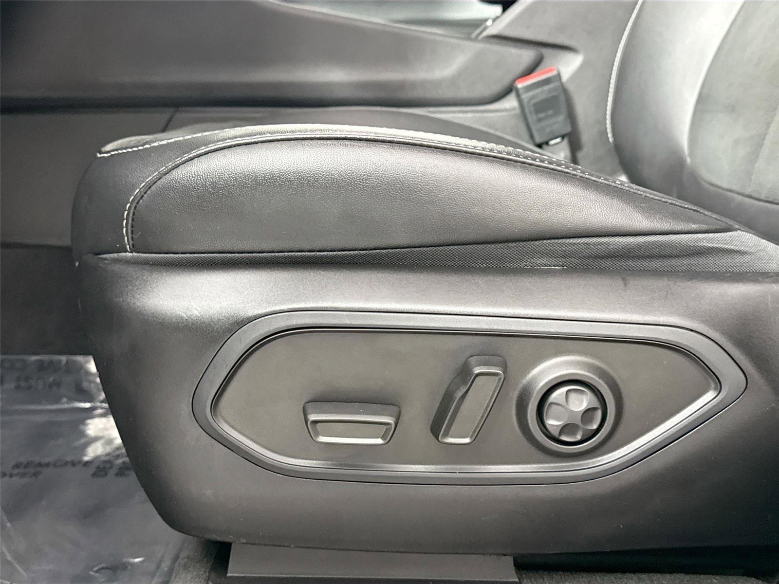 Used 2021 Jeep Grand Cherokee L Laredo AWD/4WD image 27