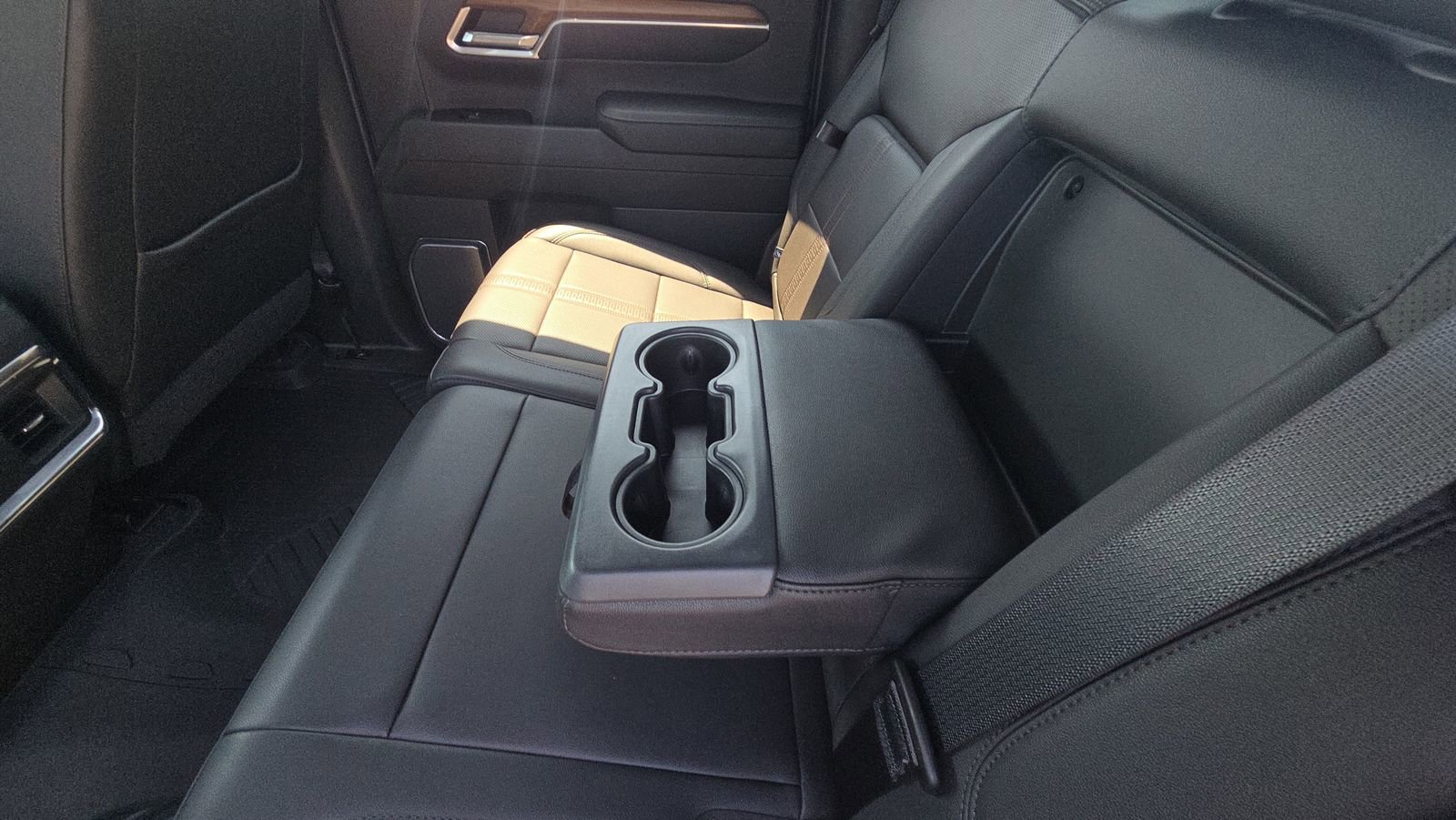 Used 2022 Chevrolet Silverado 1500 High Country w/ Z71 Off-Road Package image 22