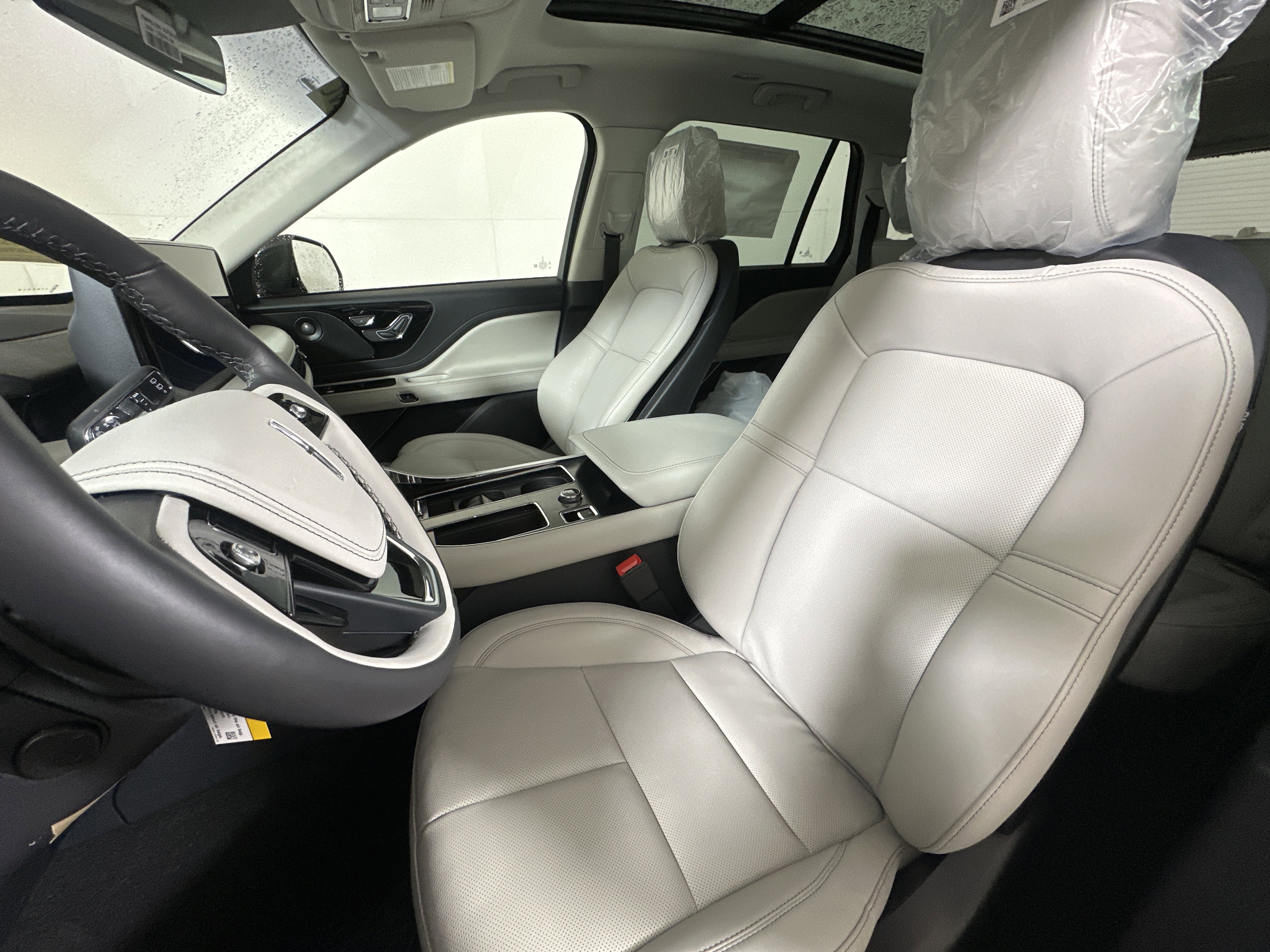 New 2025 Lincoln Aviator AWD w/ Equipment Group 101A image 9