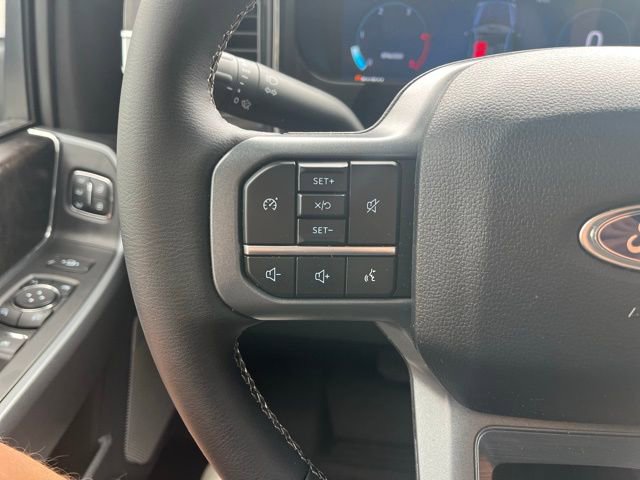 Used 2025 Ford F250 Lariat w/ Chrome Package image 17