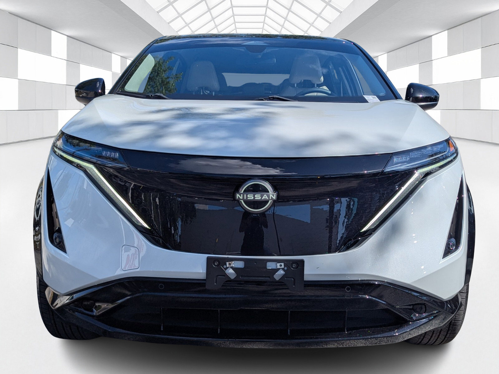 Certified 2025 Nissan Ariya AWD image 2