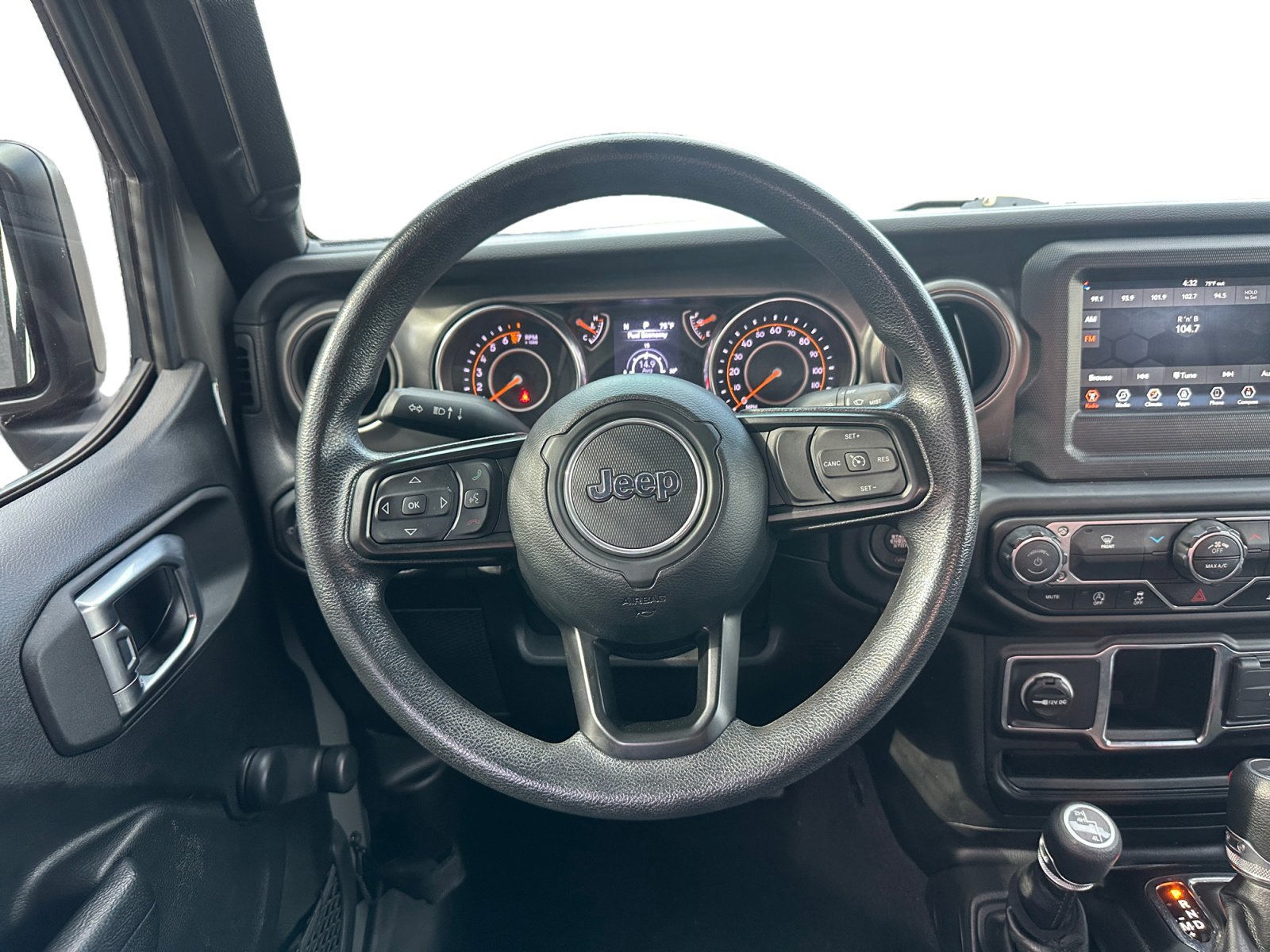 Used 2023 Jeep Gladiator Sport AWD/4WD image 12