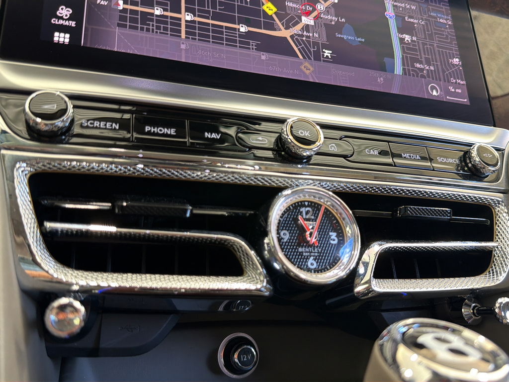 Used 2021 Bentley Flying Spur W12 AWD/4WD image 26