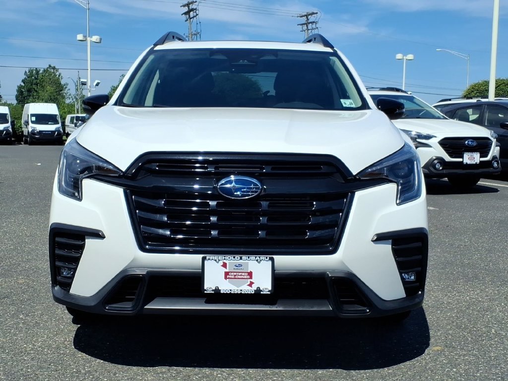Used 2023 Subaru Ascent Onyx Edition AWD/4WD image 2