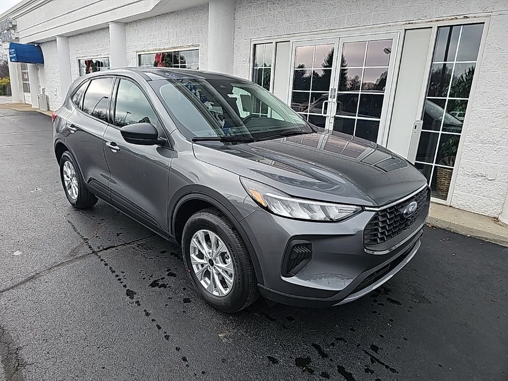 New 2026 Ford Escape Active w/ Cold Weather Package AWD/4WD image 2