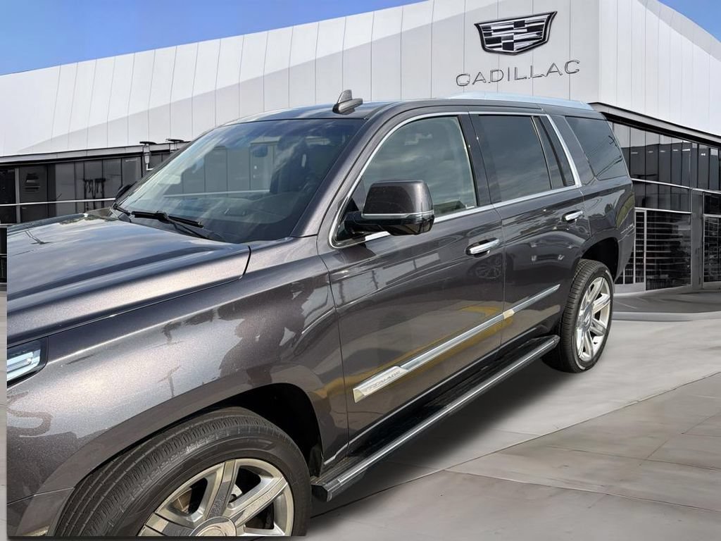 Used 2017 Cadillac Escalade Premium Luxury AWD/4WD image 7