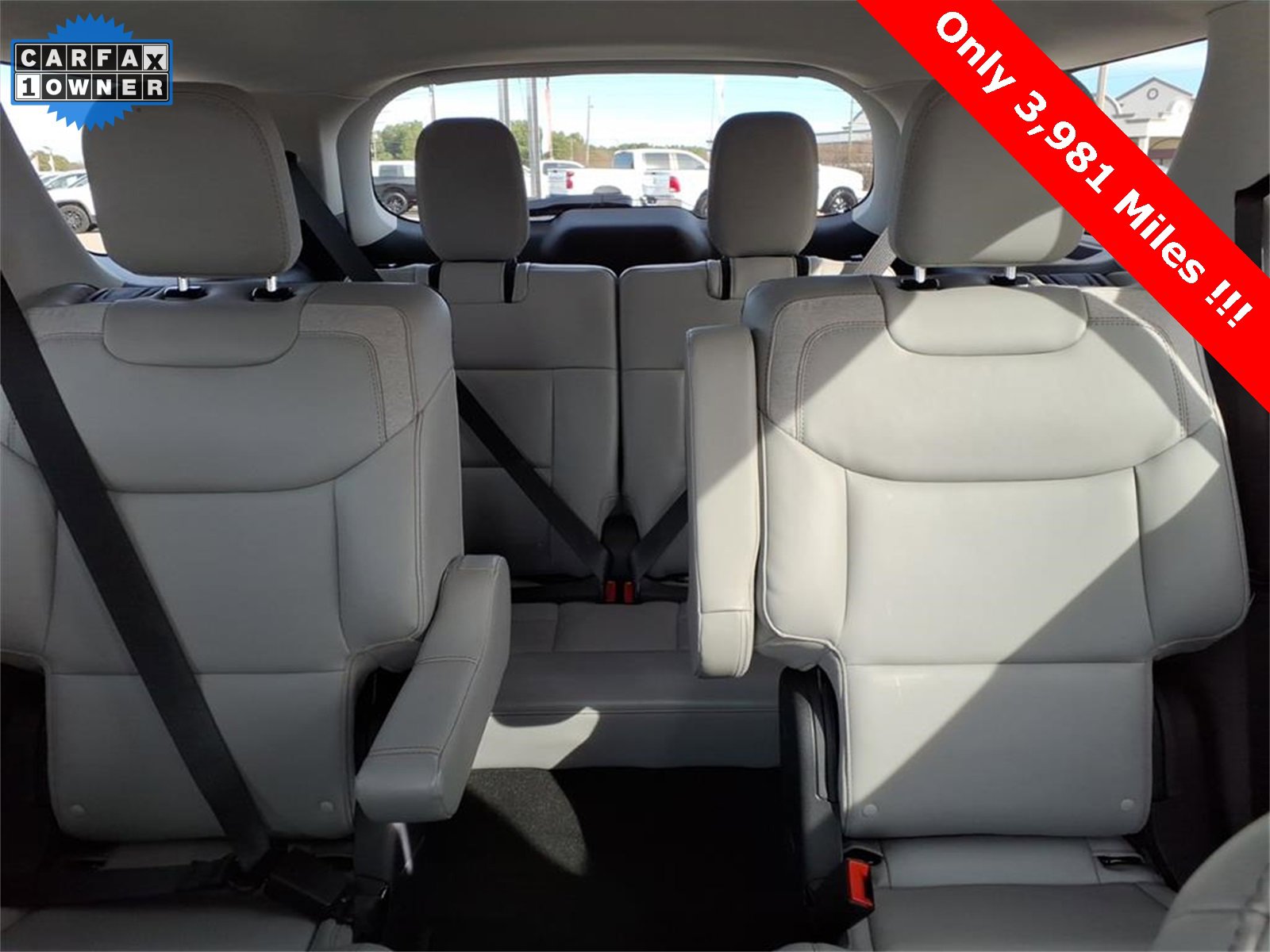 Used 2025 Ford Explorer Active w/ Active Comfort Package image 17
