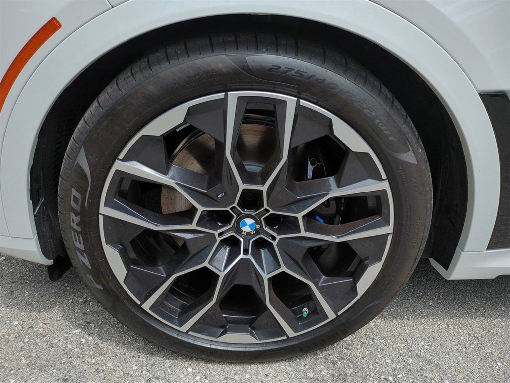 New 2026 BMW X7 M60i image 10