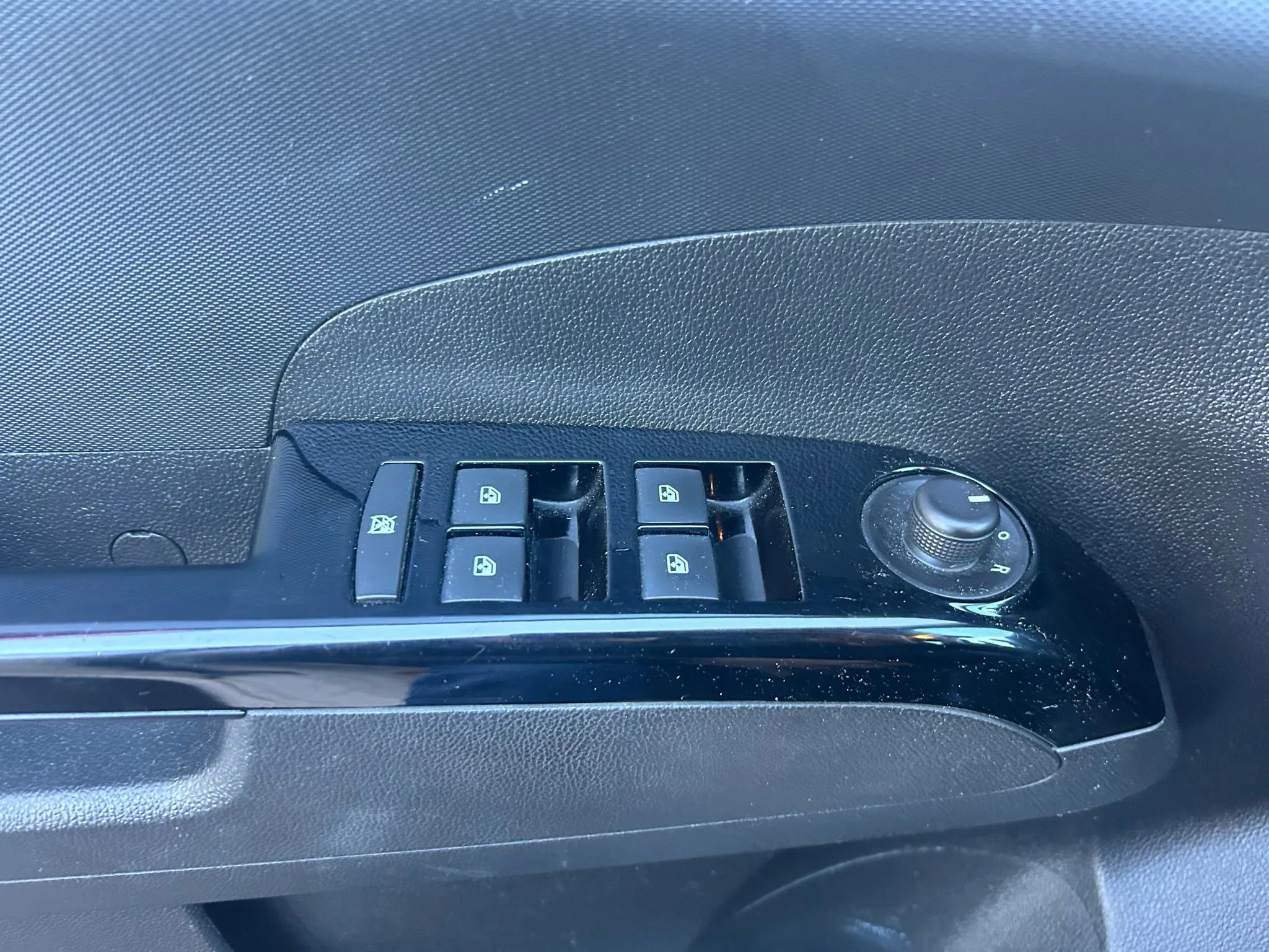 Used 2013 Chevrolet Sonic RS FWD image 13