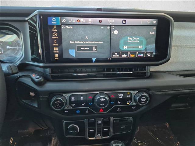Used 2024 Jeep Wrangler Unlimited Sahara AWD/4WD image 14