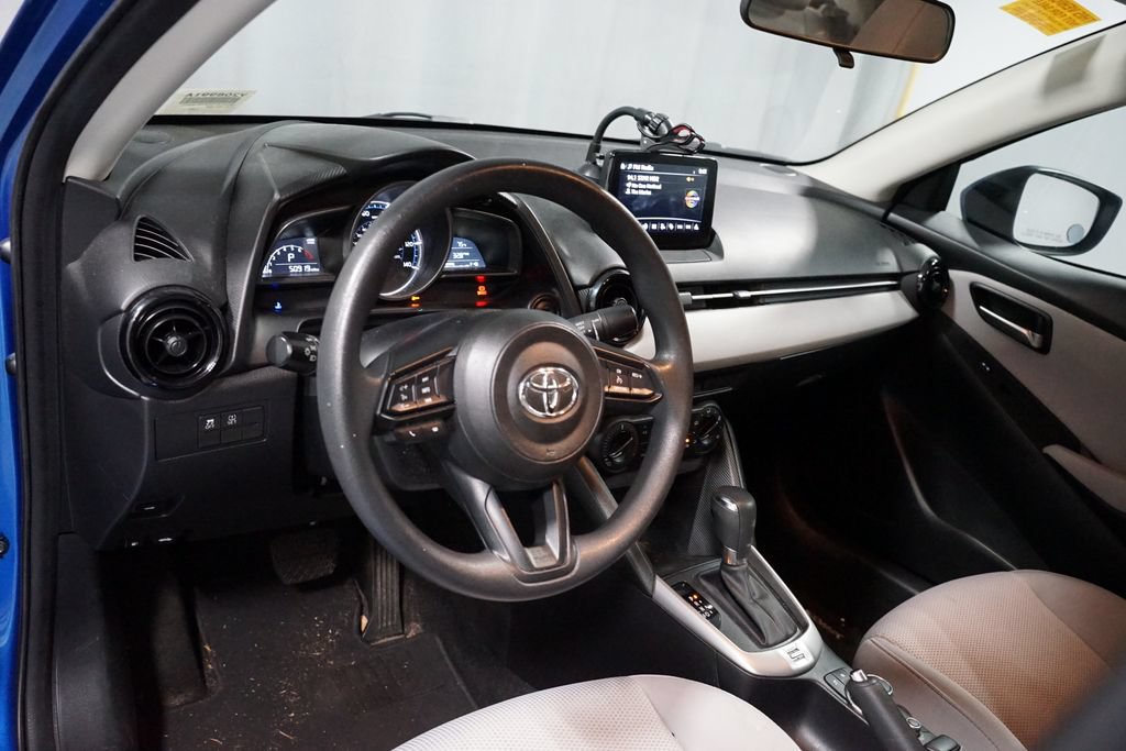 Used 2019 Toyota Yaris L FWD image 7