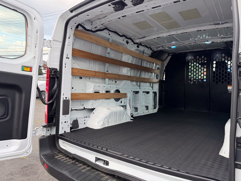 Used 2025 Ford Transit 250 Low Roof w/ Exterior Upgrade Package RWD image 7