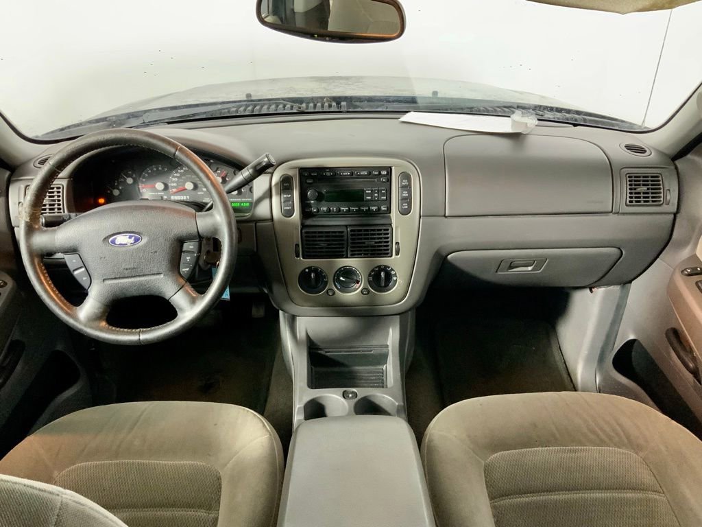 Used 2005 Ford Explorer XLT AWD/4WD image 13