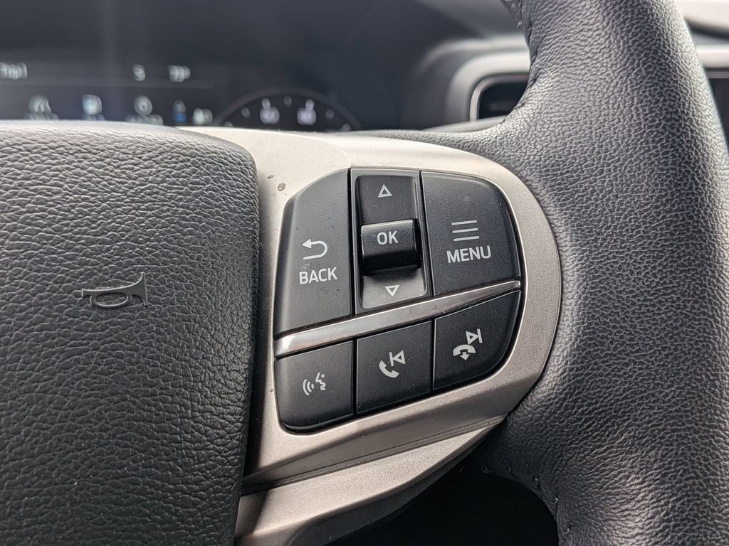 Used 2024 Ford Explorer XLT w/ Equipment Group 202A AWD/4WD image 14