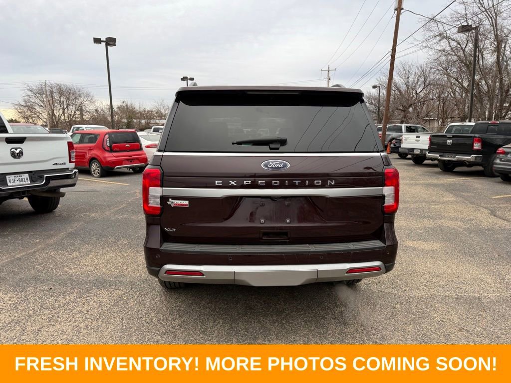 Used 2024 Ford Expedition XLT image 5