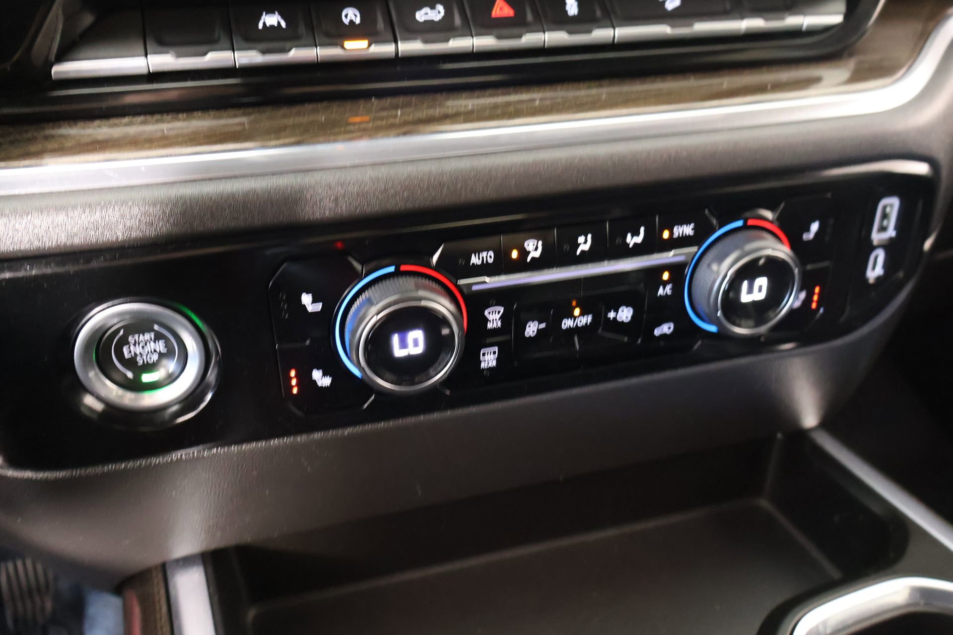 Used 2023 Chevrolet Silverado 1500 LT Trail Boss w/ Protection Package AWD/4WD image 7