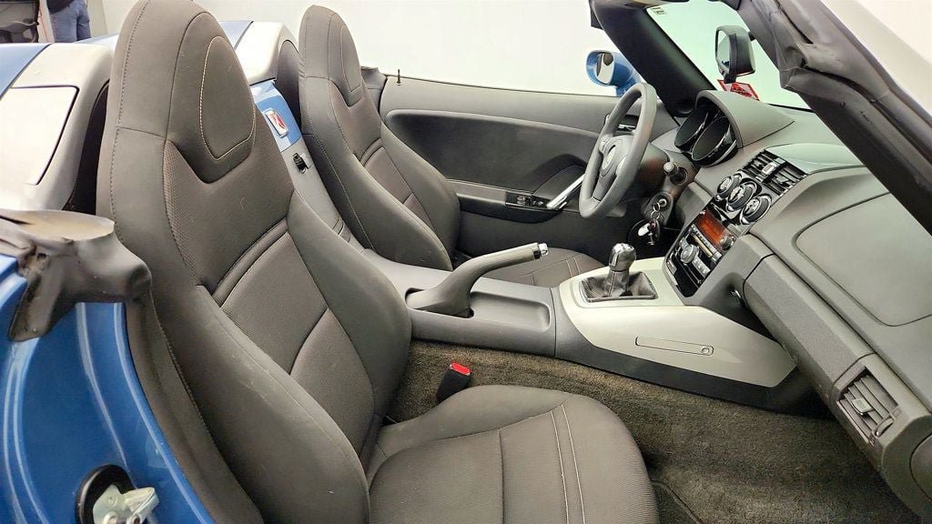 Used 2007 Saturn Sky RWD image 18