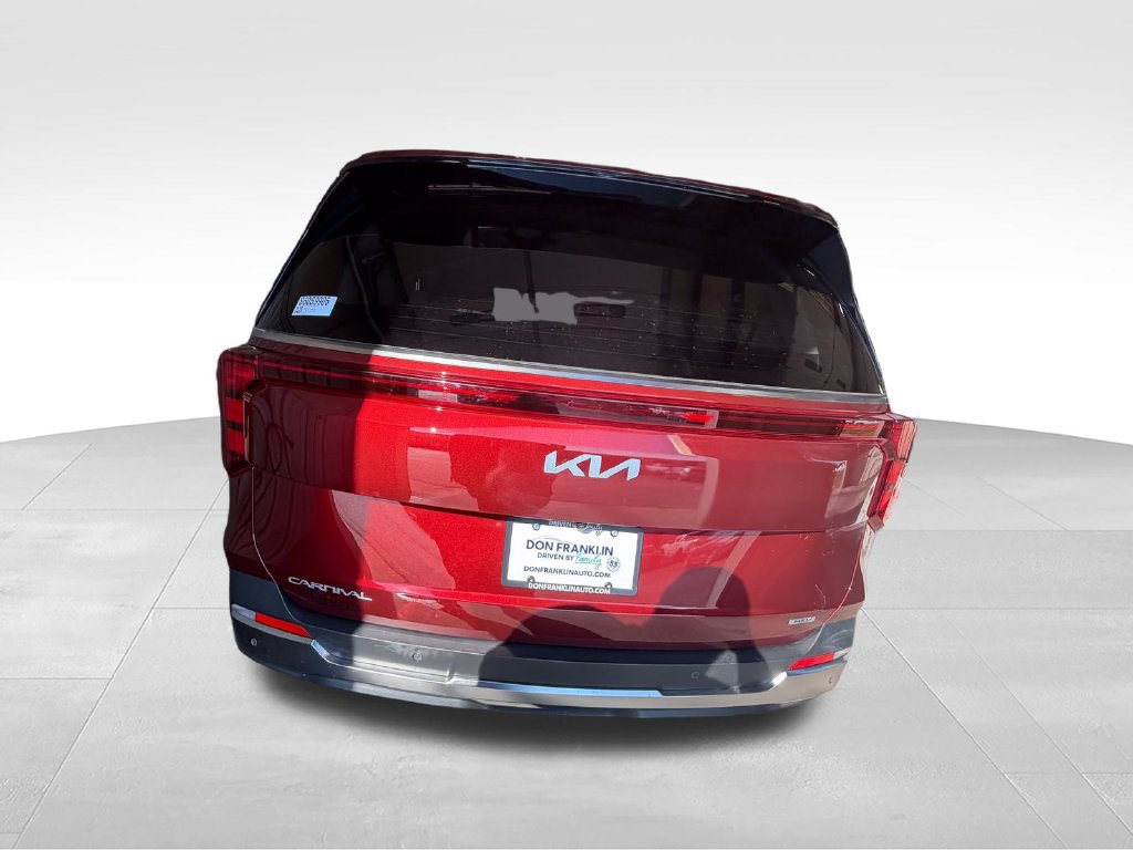 Certified 2025 Kia Carnival SX FWD image 4