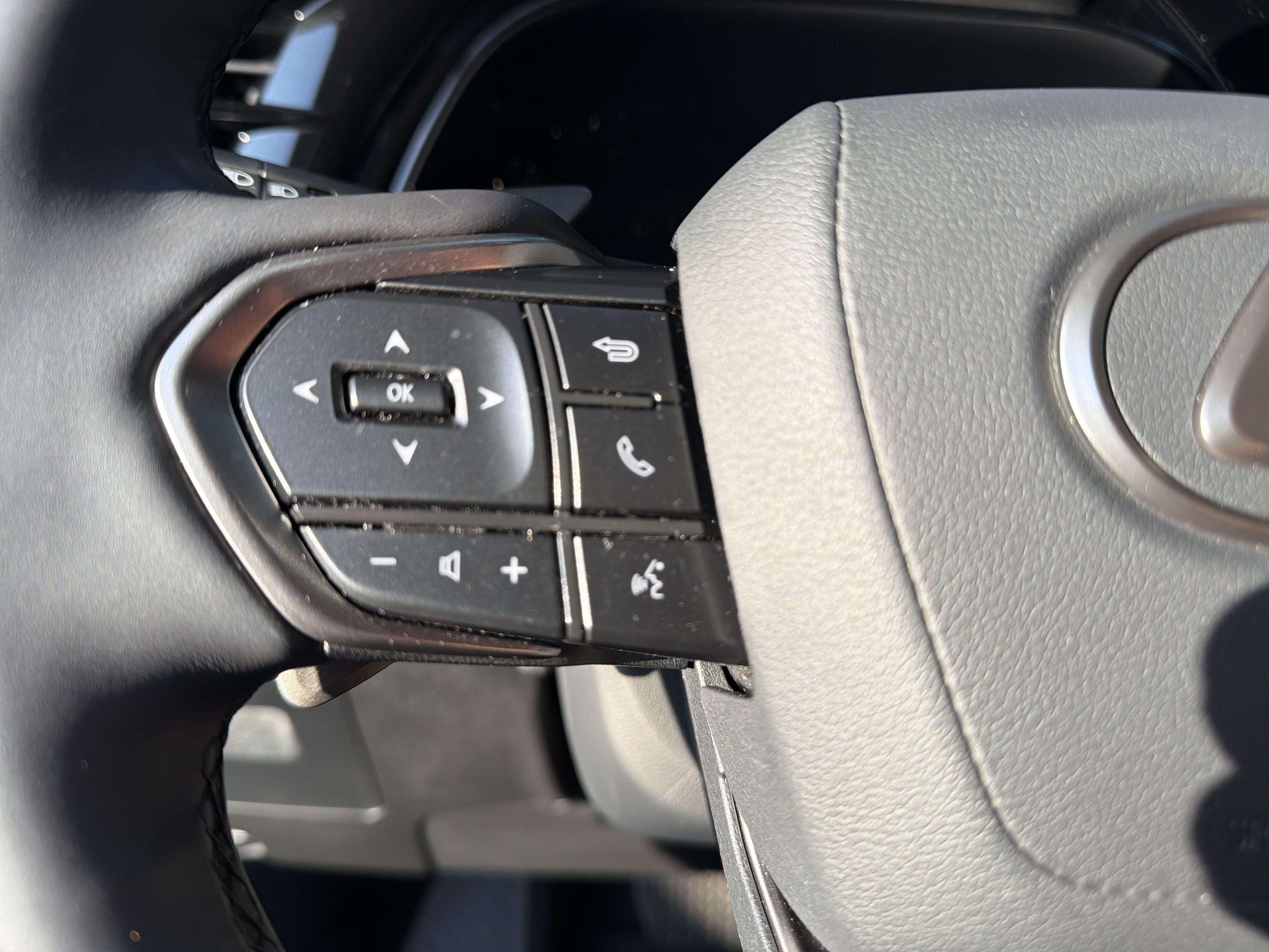 Certified 2025 Lexus TX 350 FWD w/ Technology Package image 18