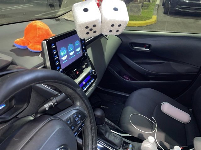 Used 2021 Toyota Corolla LE image 3