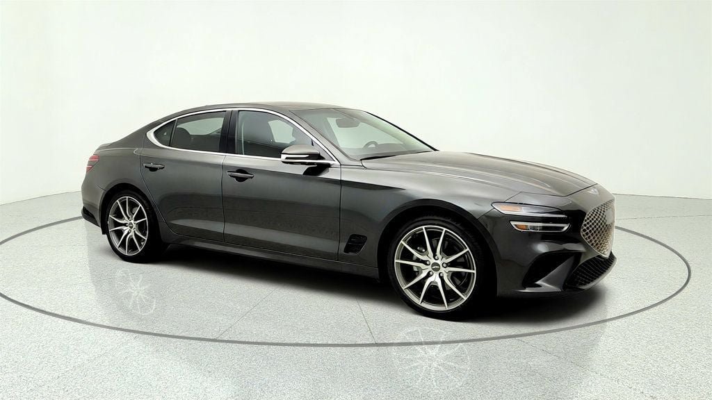 Used 2023 Genesis G70 2.0T AWD/4WD image 3