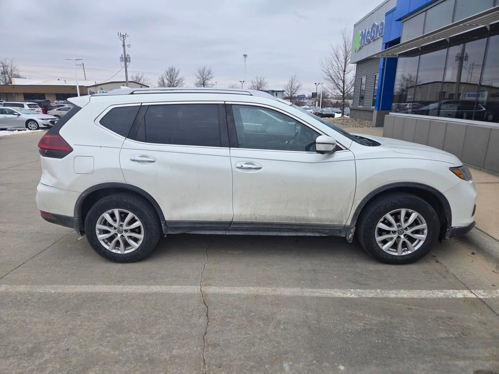 Used 2018 Nissan Rogue SV w/ Premium Package image 7
