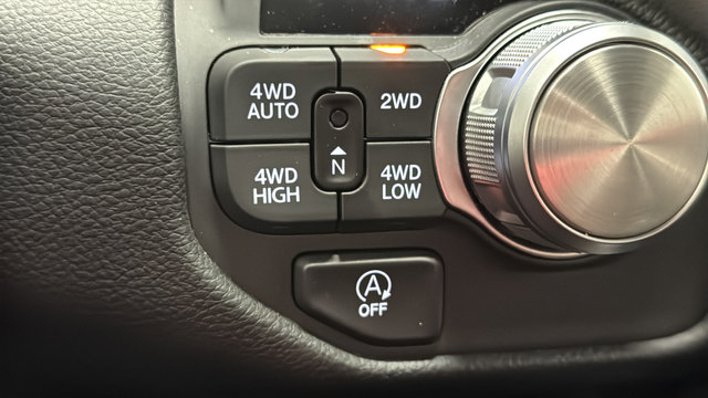 Used 2025 RAM 1500 Laramie w/ Sport Appearance Package AWD/4WD image 32