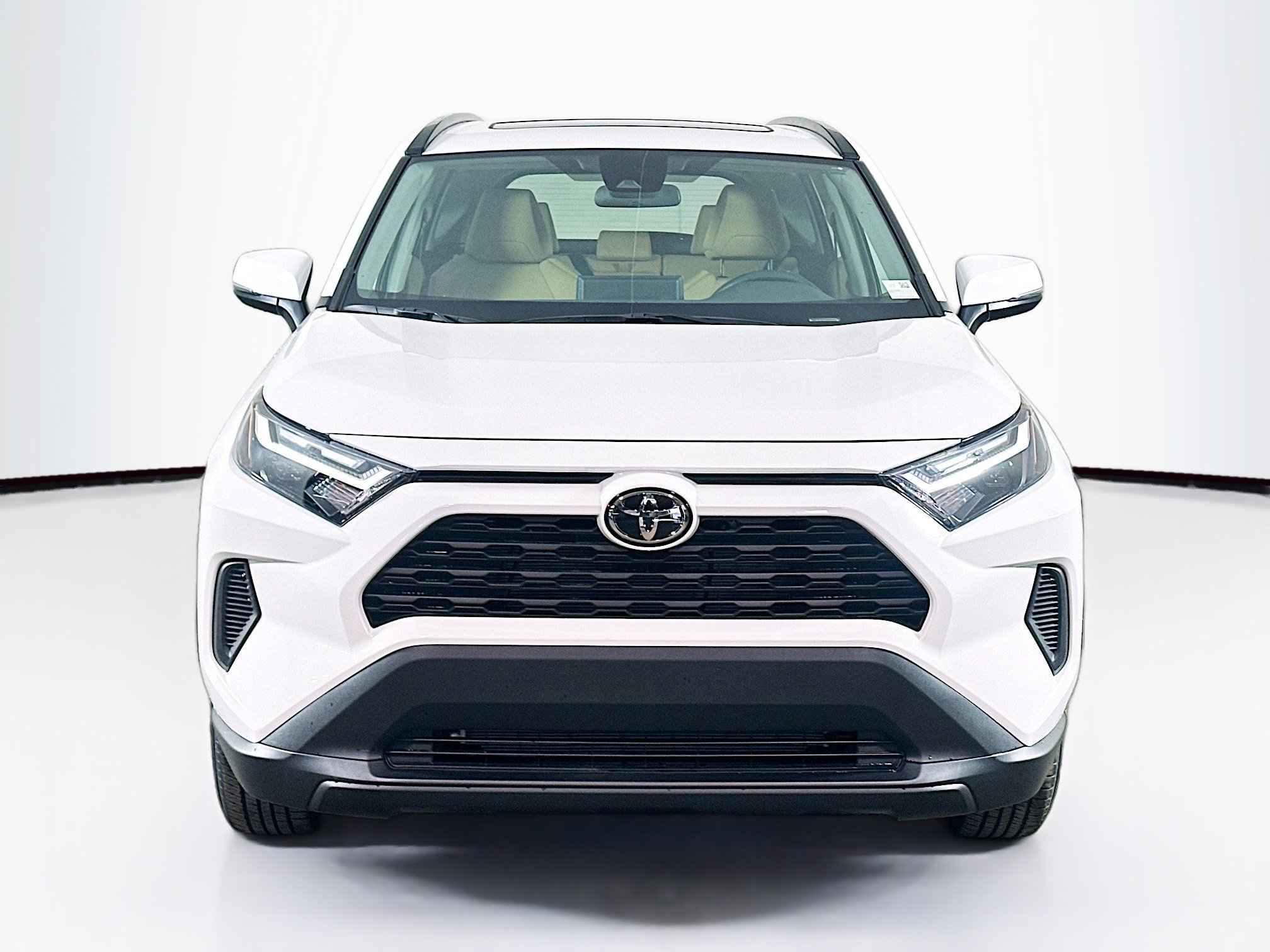 Used 2025 Toyota RAV4 XLE w/ Convenience Package image 2