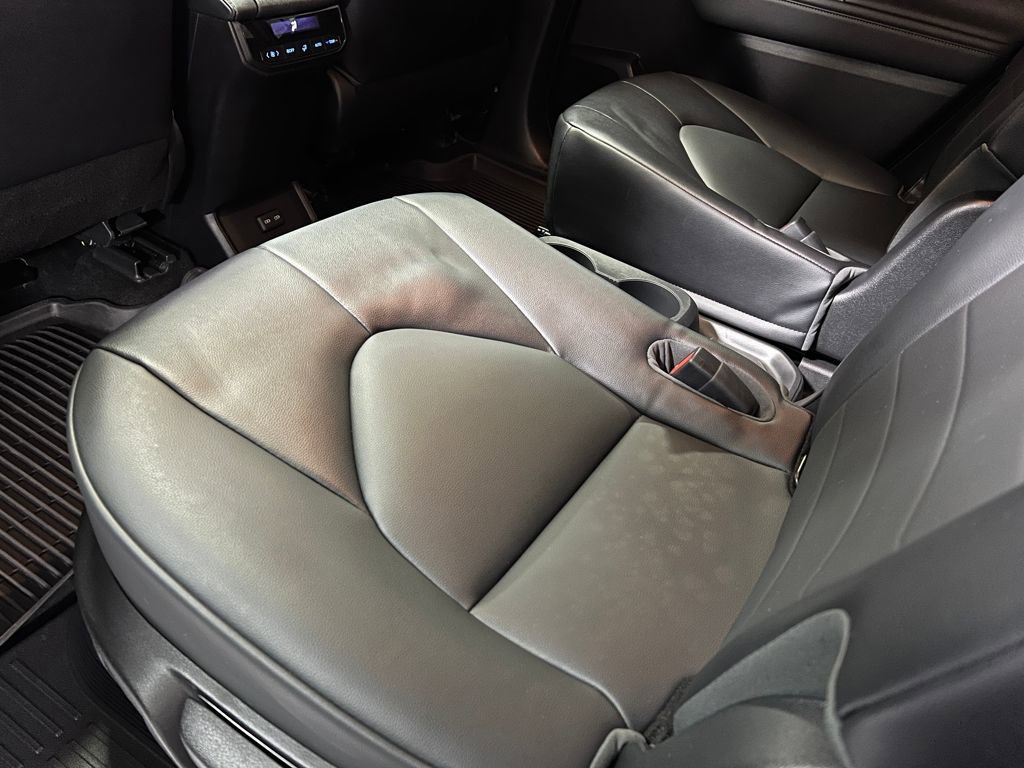 Certified 2022 Toyota Highlander XLE image 17