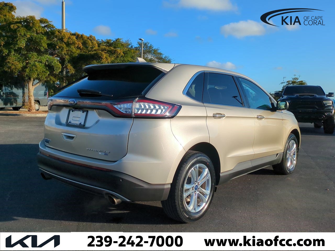 Used 2018 Ford Edge Titanium w/ Equipment Group 301A image 5