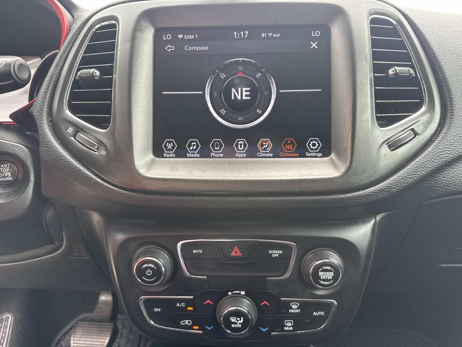Used 2019 Jeep Compass Trailhawk AWD/4WD image 25