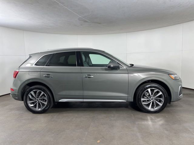 Used 2023 Audi Q5 2.0T Premium Plus w/ Premium Plus Package AWD/4WD image 8