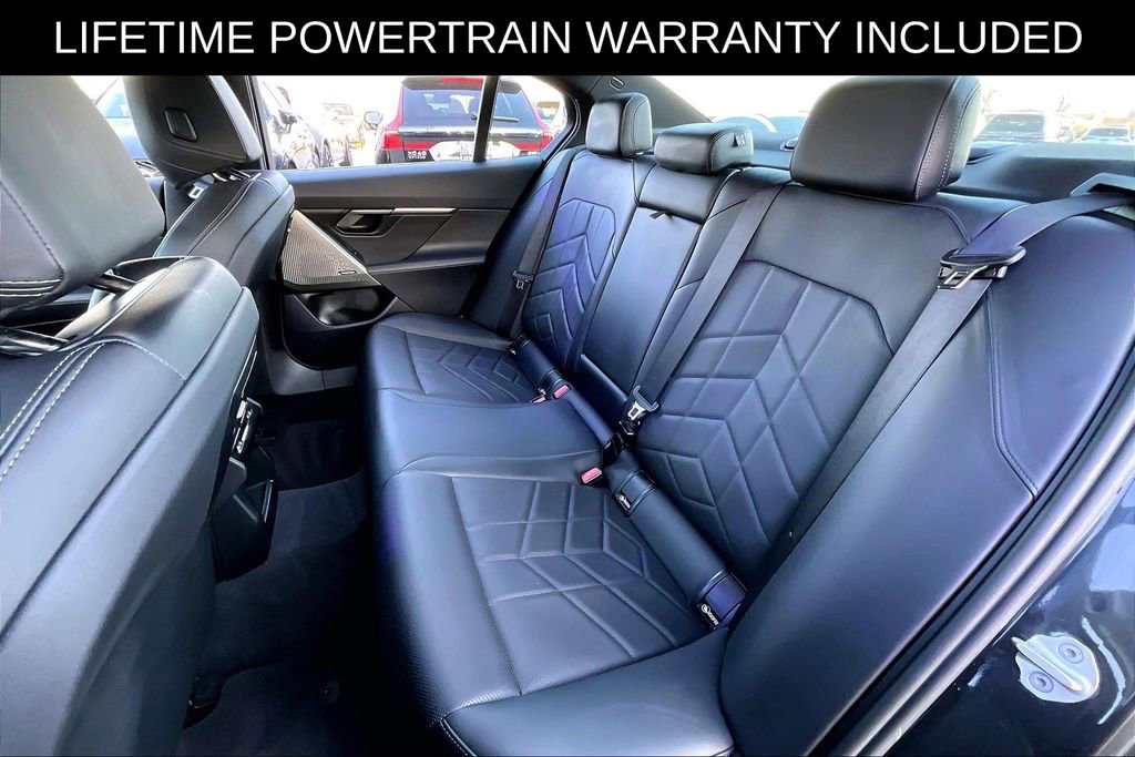 Used 2025 BMW 530i xDrive image 35