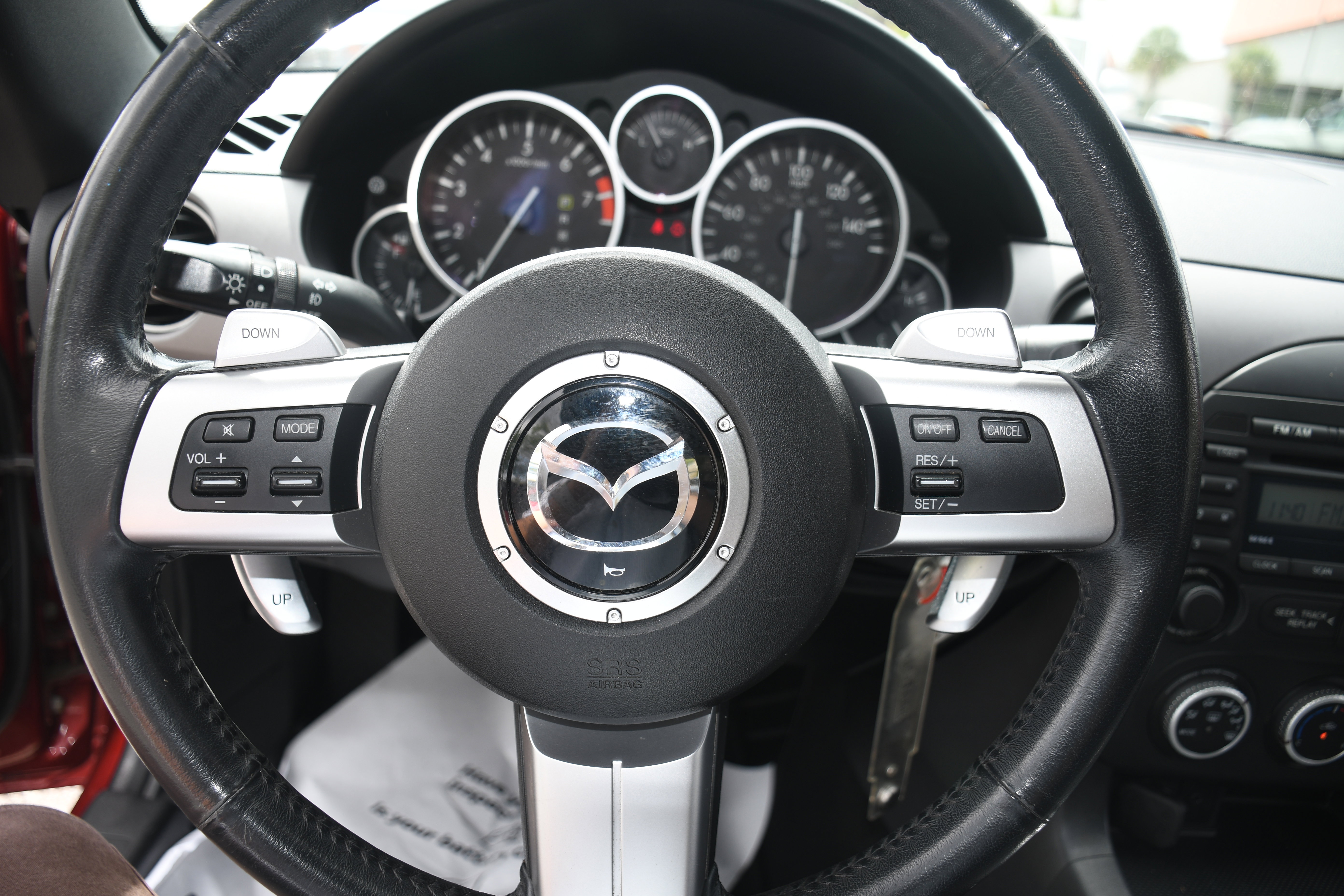 Used 2009 MAZDA MX-5 Miata Sport RWD image 11