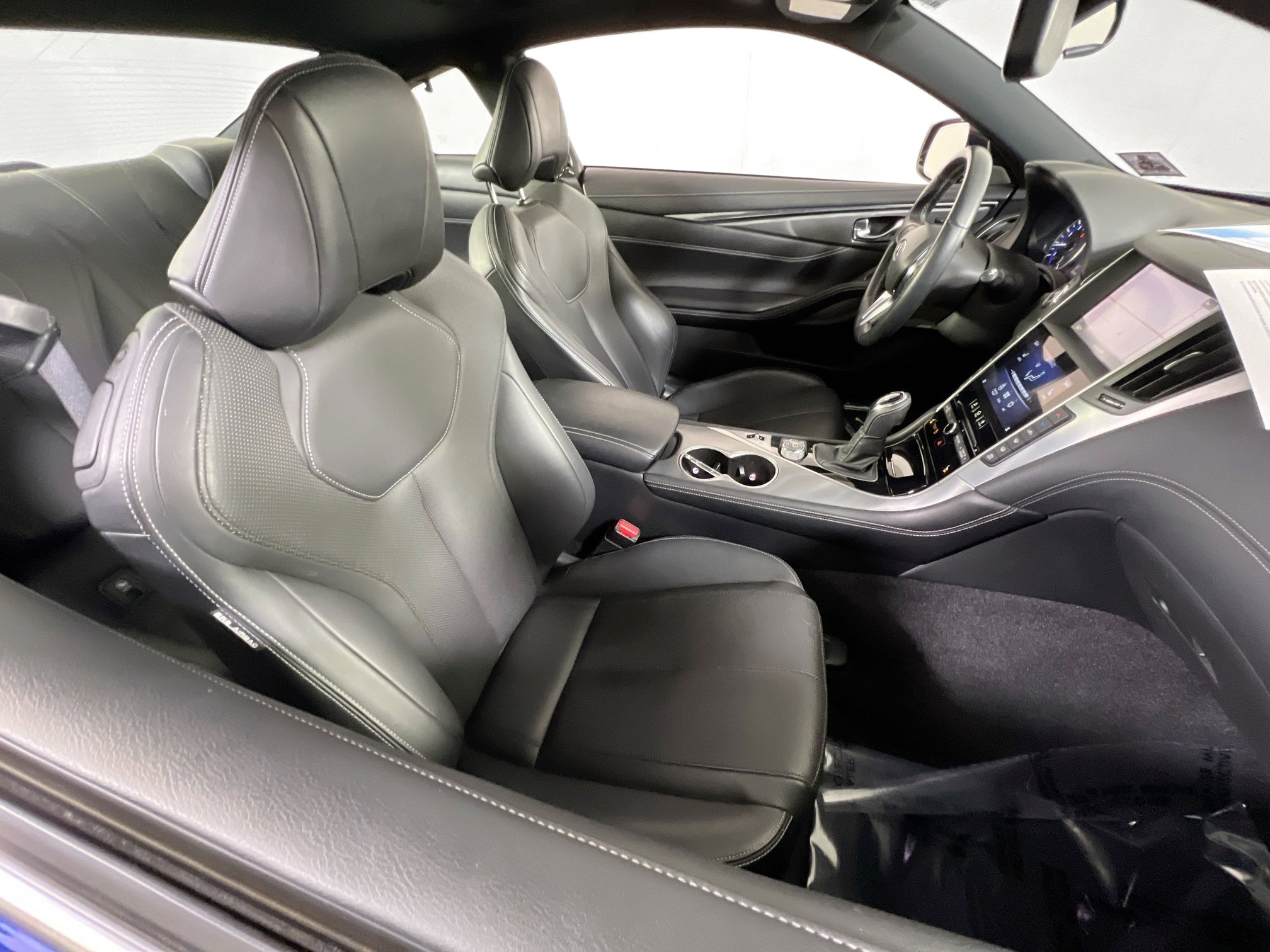 Used 2019 INFINITI Q60 3.0t Luxe w/ Essential Package image 28