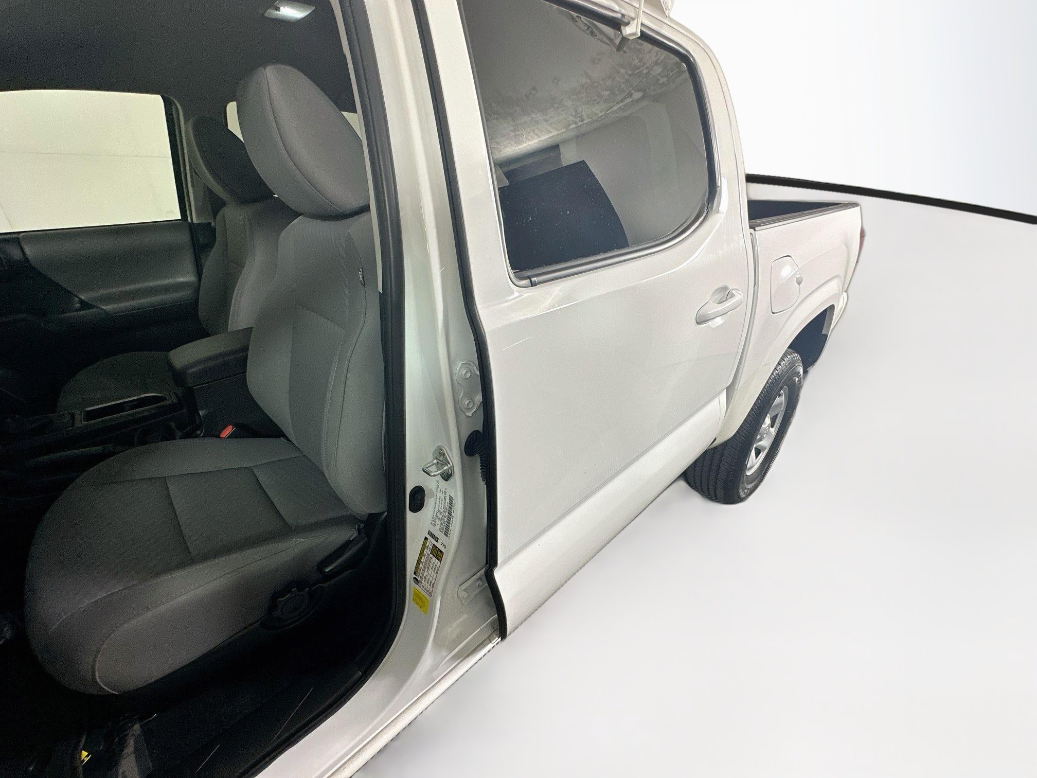Certified 2023 Toyota Tacoma SR AWD/4WD image 12