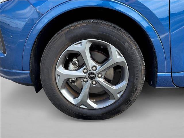 Used 2023 Ford Escape ST-Line w/ Tech Pack #1 AWD/4WD image 8