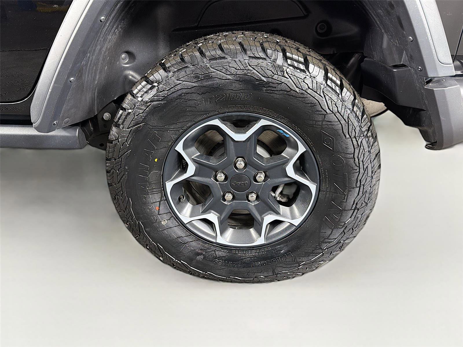 Used 2023 Jeep Wrangler Unlimited Rubicon 4xe w/ Cold Weather Group AWD/4WD image 37