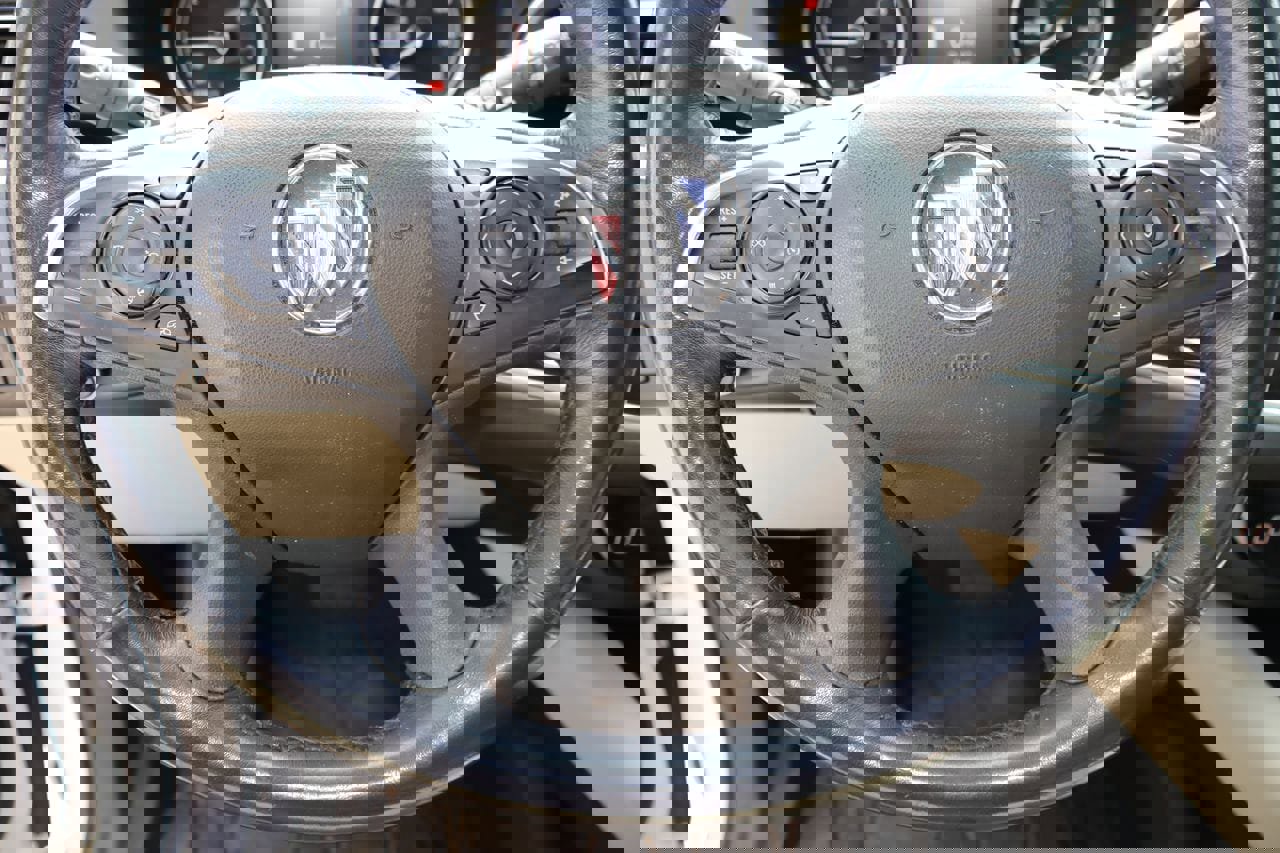 Used 2021 Buick Enclave Premium w/ Sun and Sites Package image 13