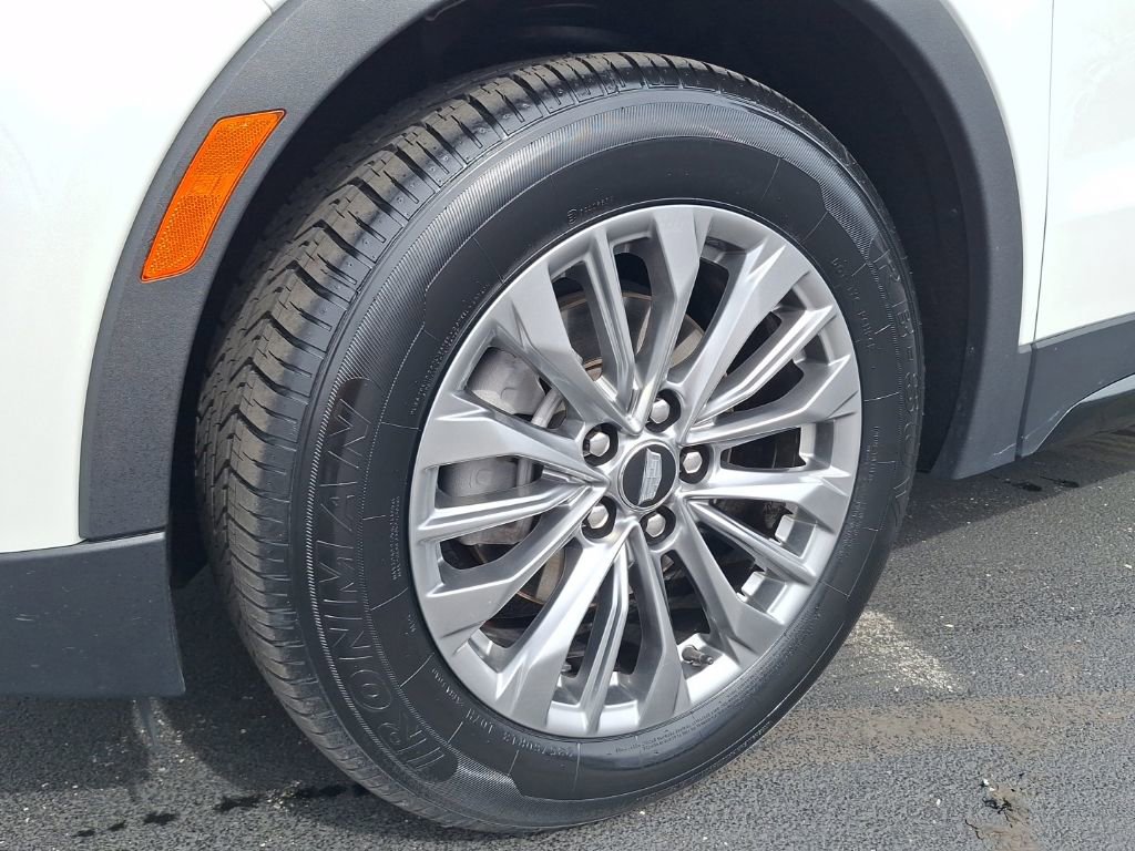 Used 2024 Cadillac XT4 Premium Luxury image 29