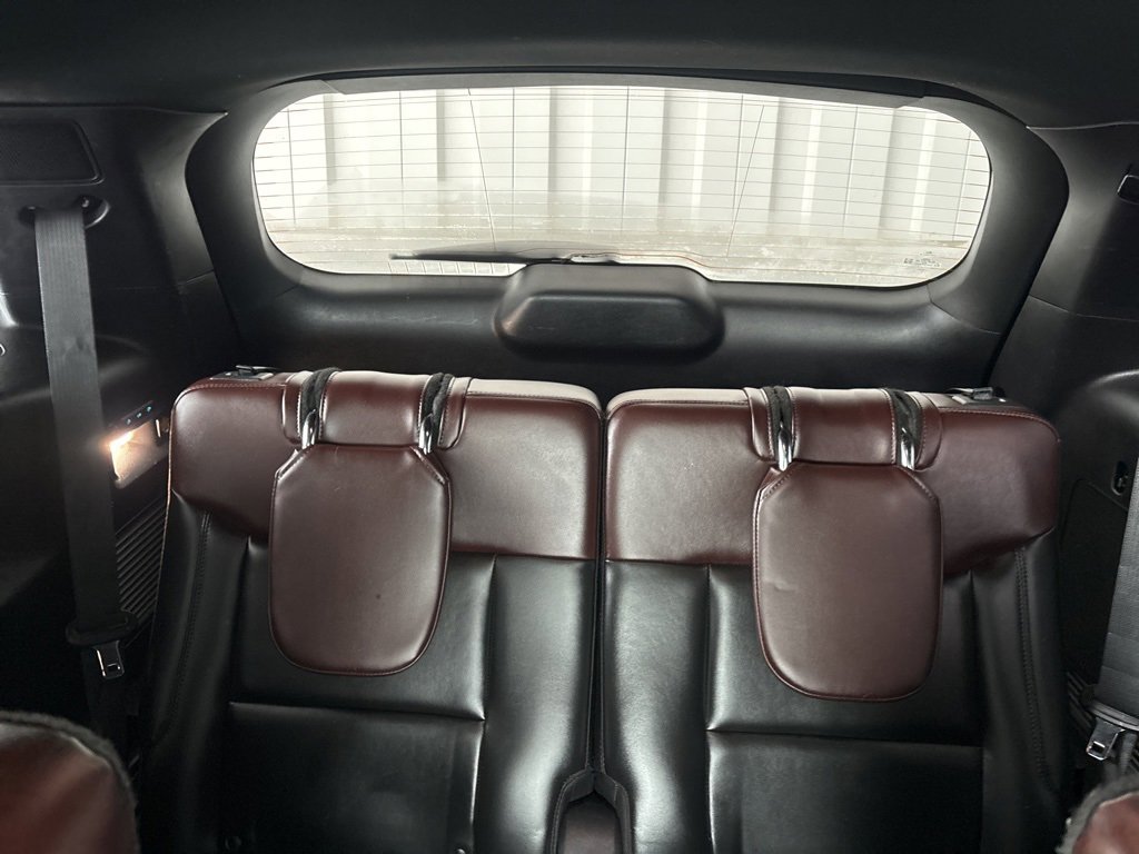 Used 2020 Ford Explorer Platinum w/ Premium Technology Package image 25