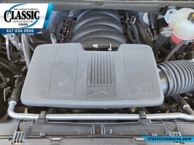 Used 2025 Chevrolet Suburban LS RWD image 30