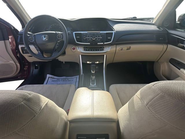 Used 2015 Honda Accord Hybrid Sedan image 10