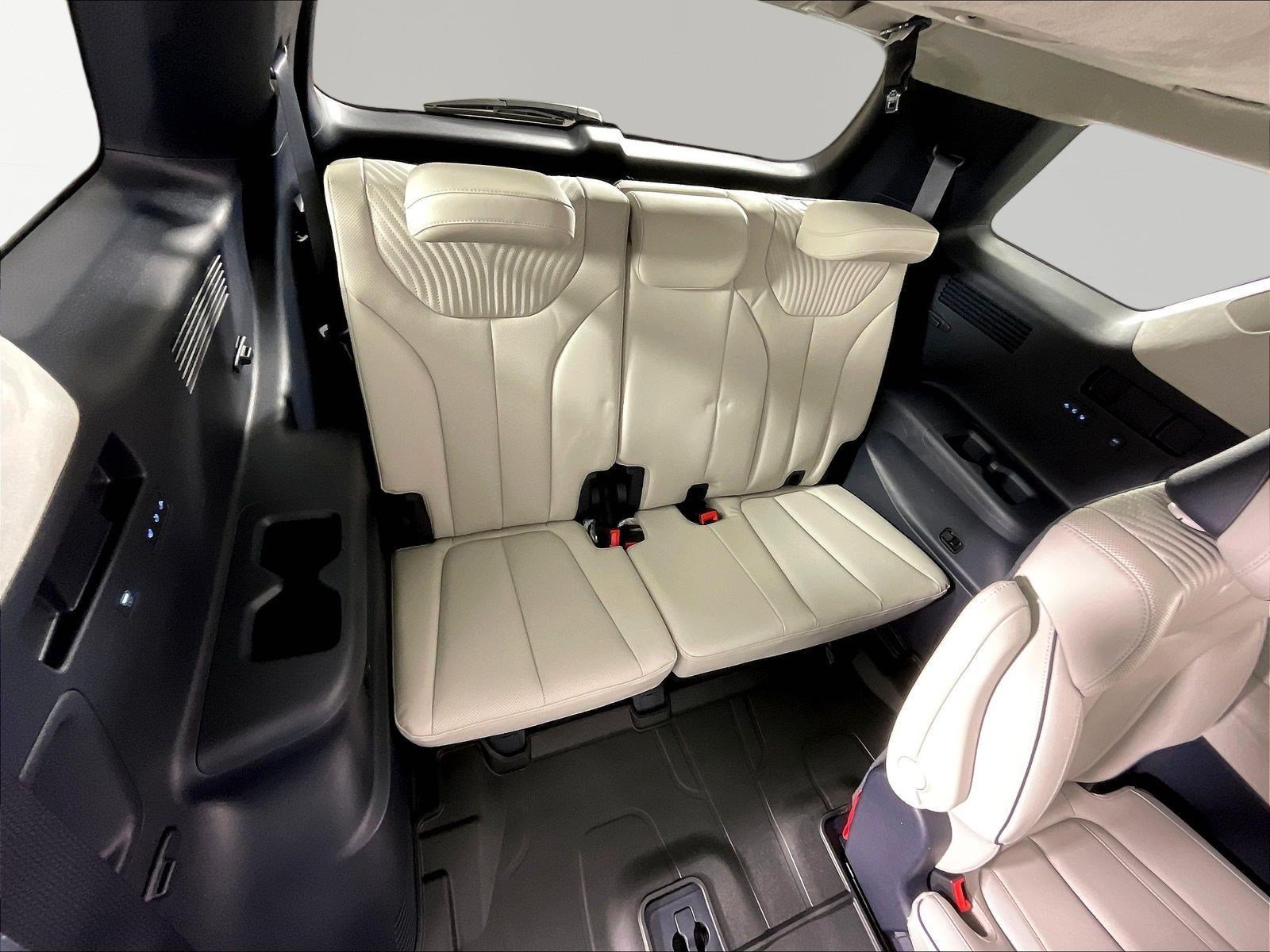Used 2023 Hyundai Palisade Calligraphy w/ Cargo Package FWD image 25