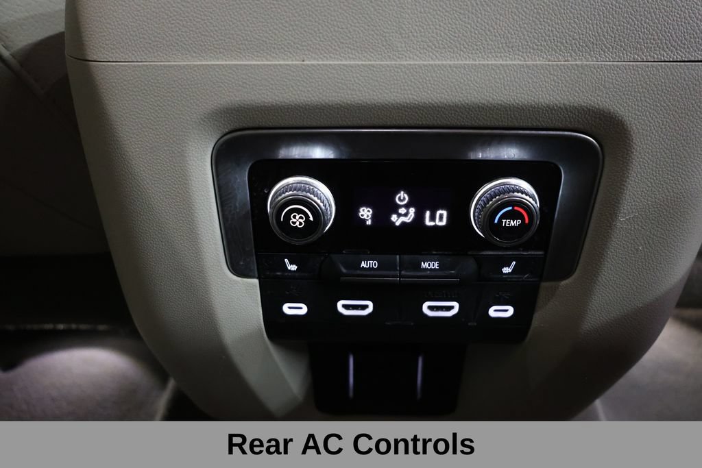 Used 2021 GMC Yukon Denali w/ LPO, Illumination Package AWD/4WD image 40